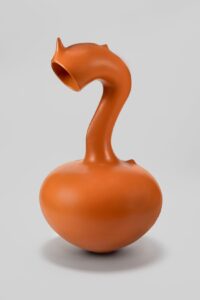 Magdalene Odundo, Untitled, 1995, Collection of the Maxine and Stuart Frankel Foundation for Art. Coutesy Gardiner Museum, Toronto.